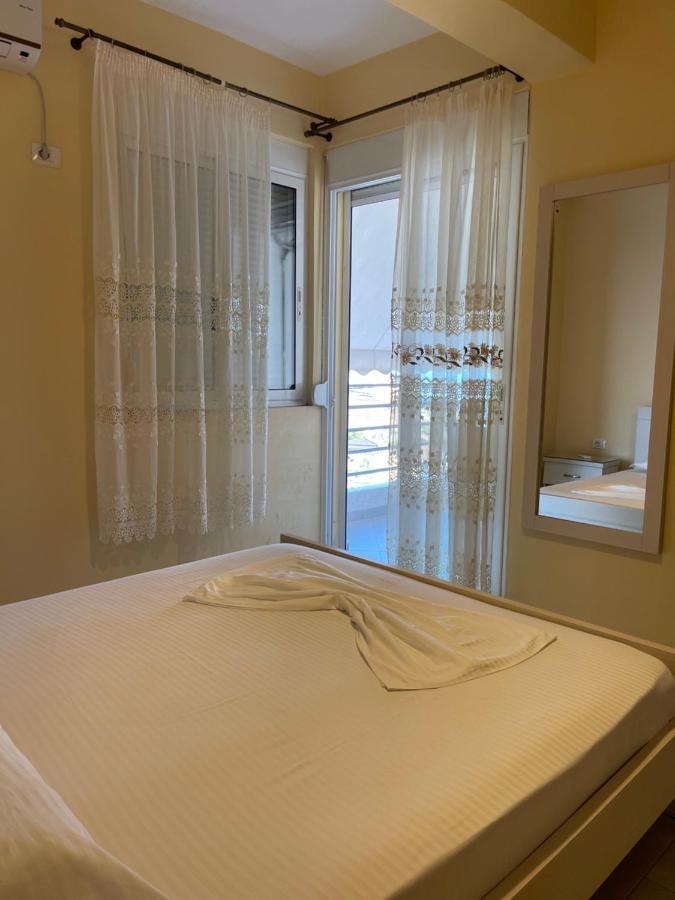 Oni'S Apartments Sarandë 外观 照片