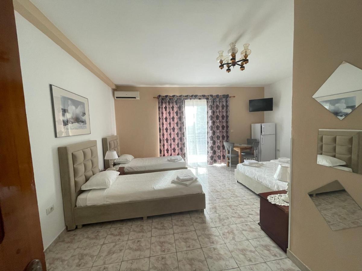 Oni'S Apartments Sarandë 外观 照片