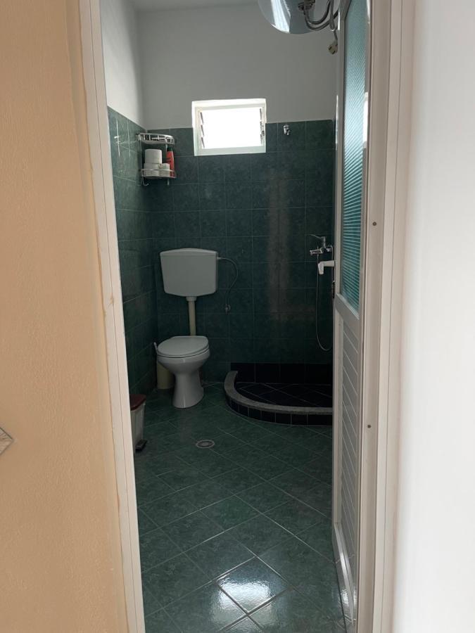 Oni'S Apartments Sarandë 外观 照片