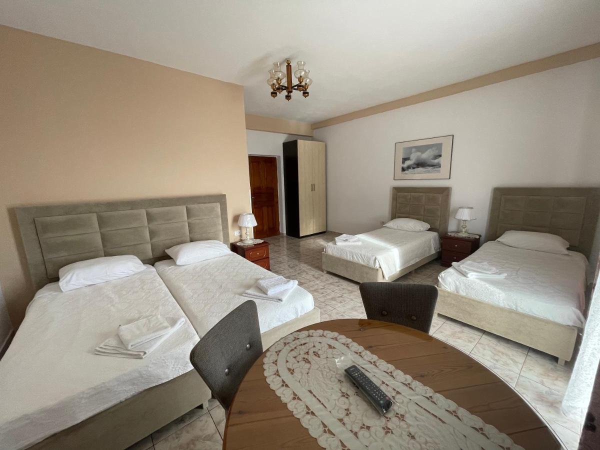 Oni'S Apartments Sarandë 外观 照片