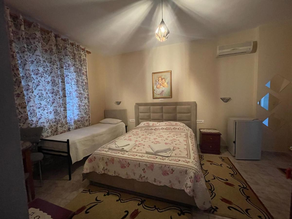 Oni'S Apartments Sarandë 外观 照片