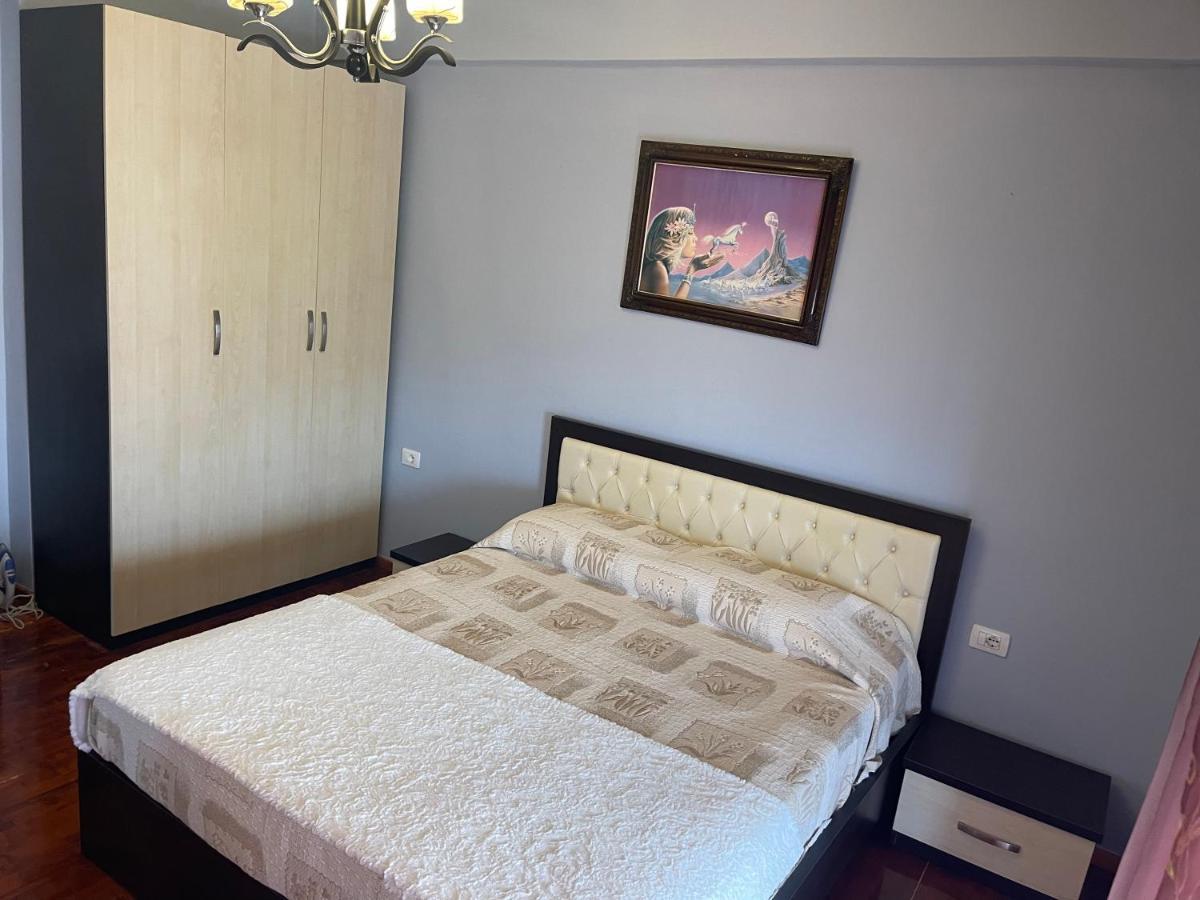 Oni'S Apartments Sarandë 外观 照片