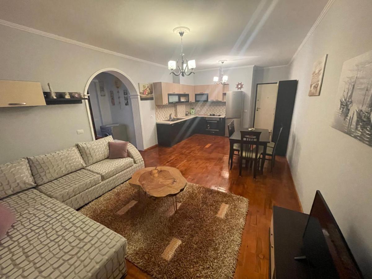 Oni'S Apartments Sarandë 外观 照片